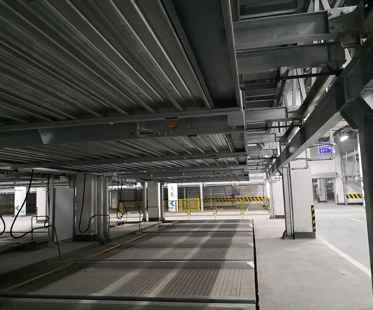云南兩層升降橫移機械式停車庫